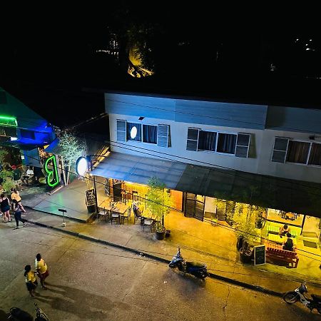 Zj Hometel Coron Exterior photo